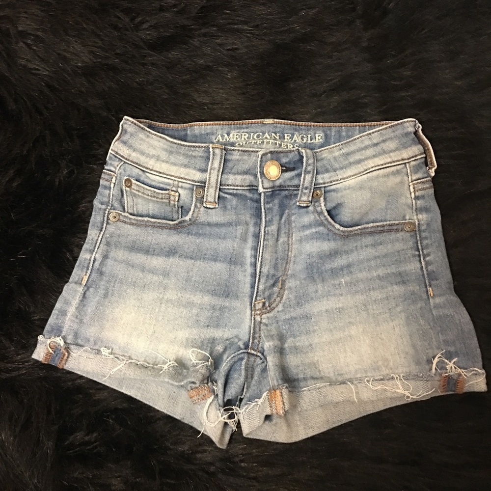 American Eagle hi-rise shorts 🦅​